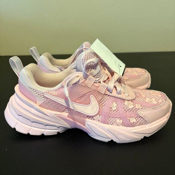 Nike V2K Run Summery Florals Showes — Pink Foam/Arctic Pink size 6 - Picture 3 of 6